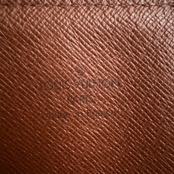 Louis Vuitton Monogram Document Laptop holder - Picture 8 of 12